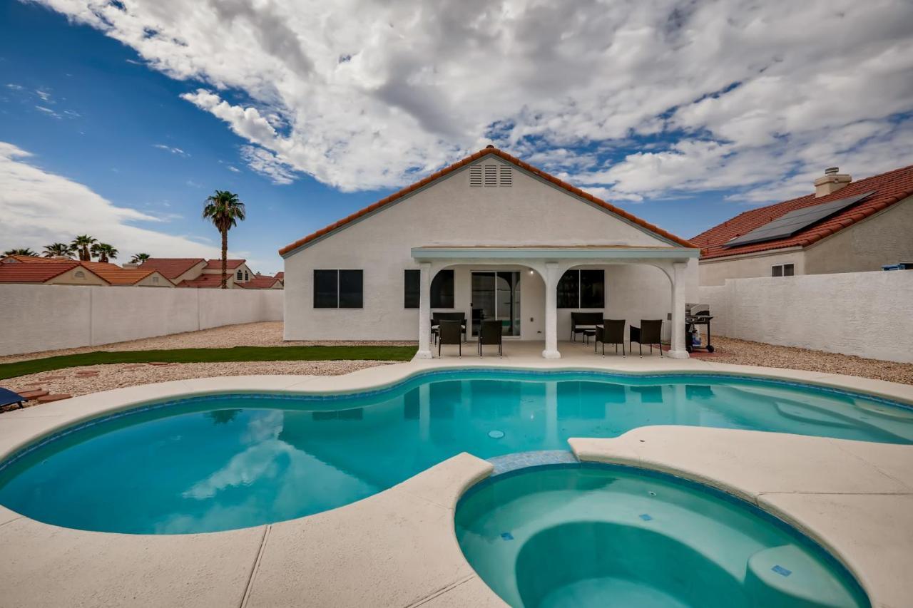 Luxurious House With A Pool, Spa, And Patio, Sleeps 6 Comfortably Лас-Вегас Екстер'єр фото